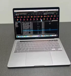 MacBook Pro 13 Inch A2251 Intel Core i7 16GB RAM 512GB SSD Used Refurbished Laptop