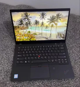 Portable X1 Carbon 13.3″ 7th Gen Intel Core I7 SSD Windows 10 English Keyboard Light Thin Business Series Laptop